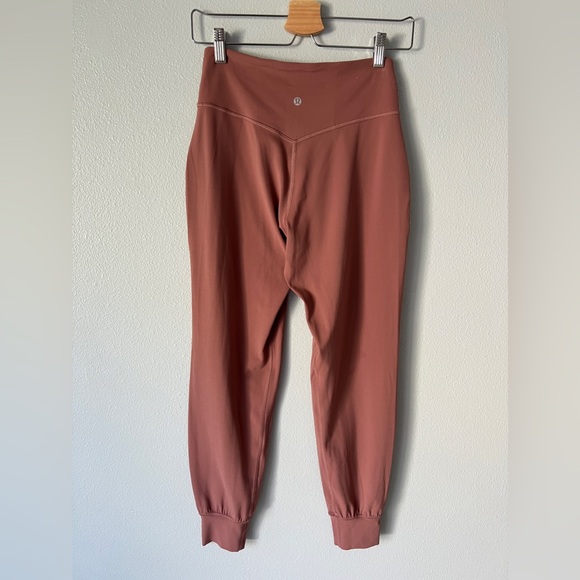 Lululemon Align Joggers - Picture 2 of 5